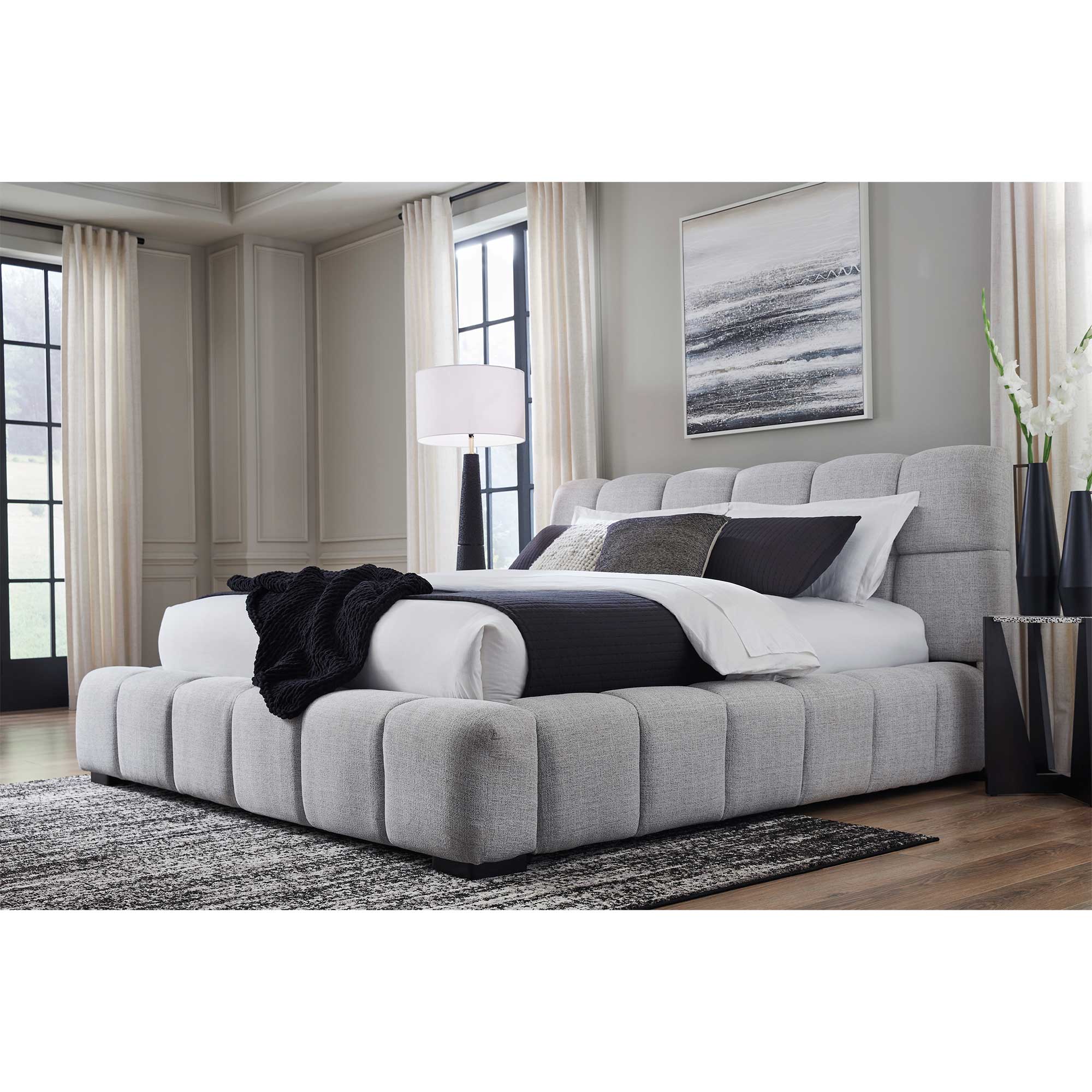 Grendusk Queen Upholstered Bed