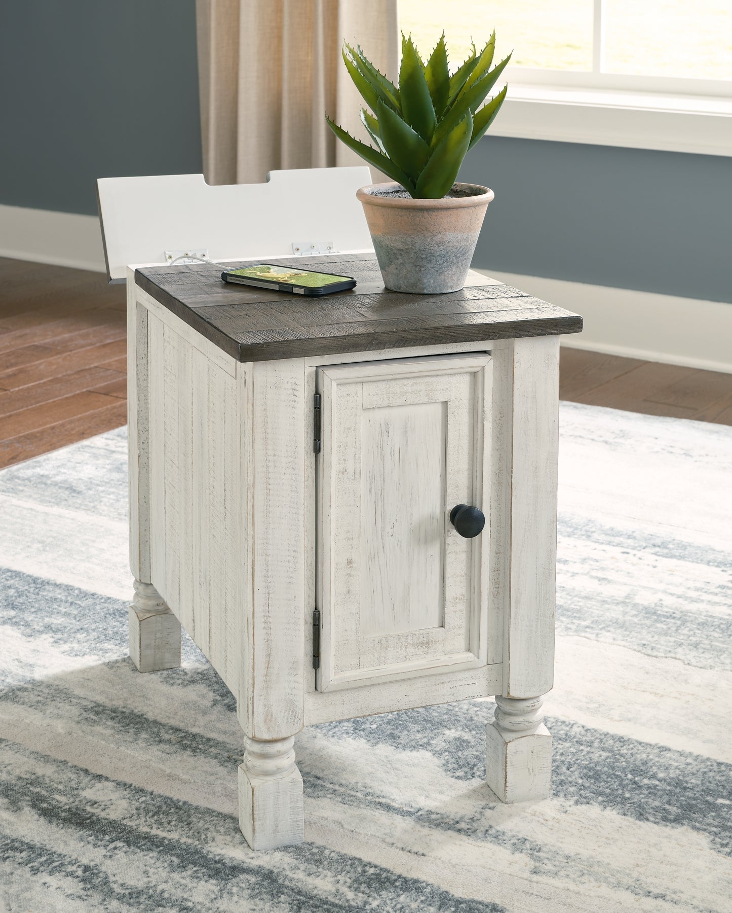 Havalance Chairside End Table - White/Gray