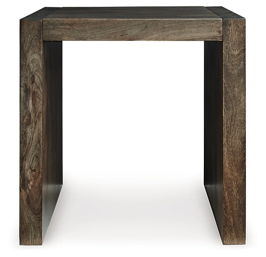 Dreggan End Table - Brown