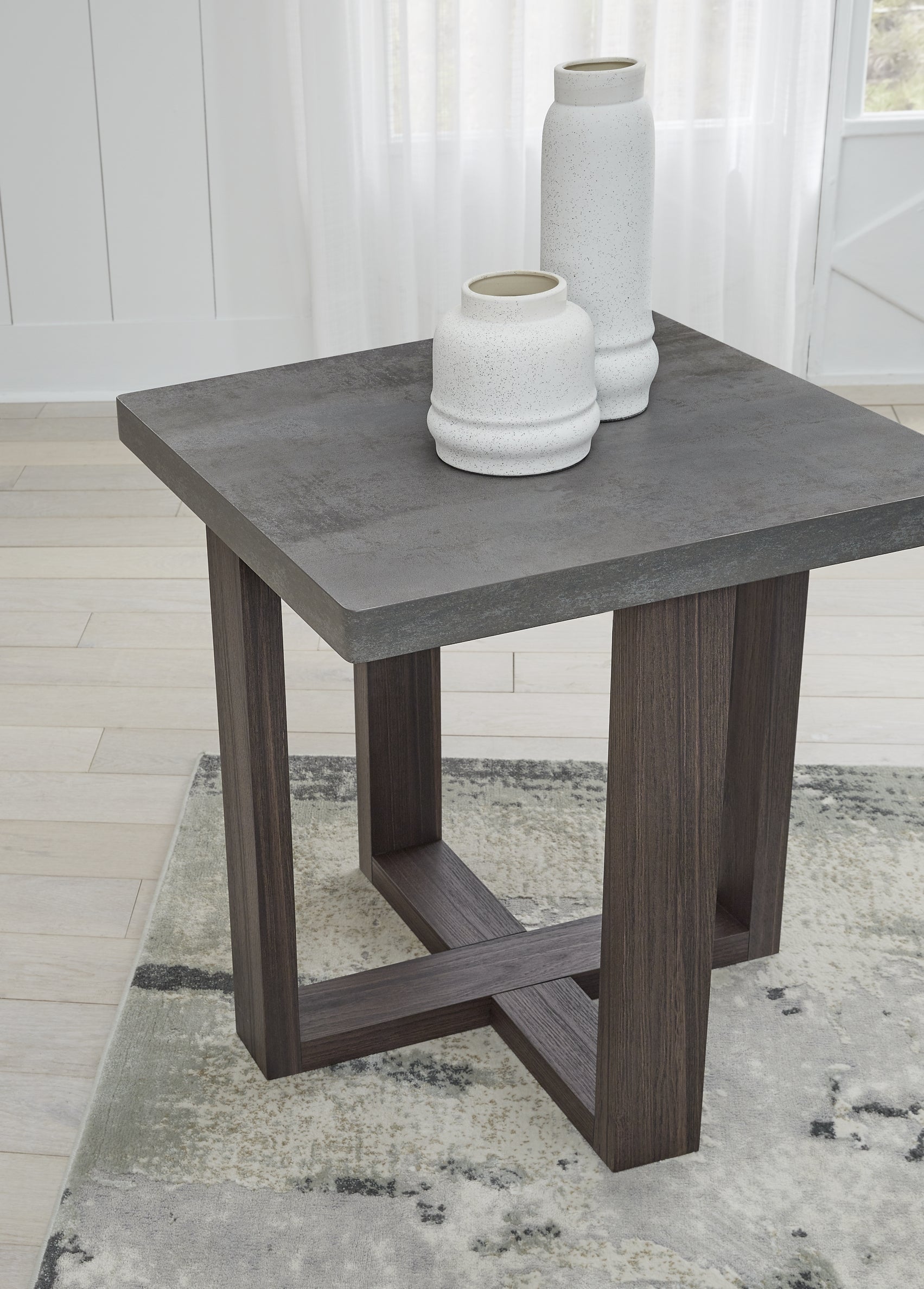 Dynnford 3-Piece Table Set - Gray/Brown