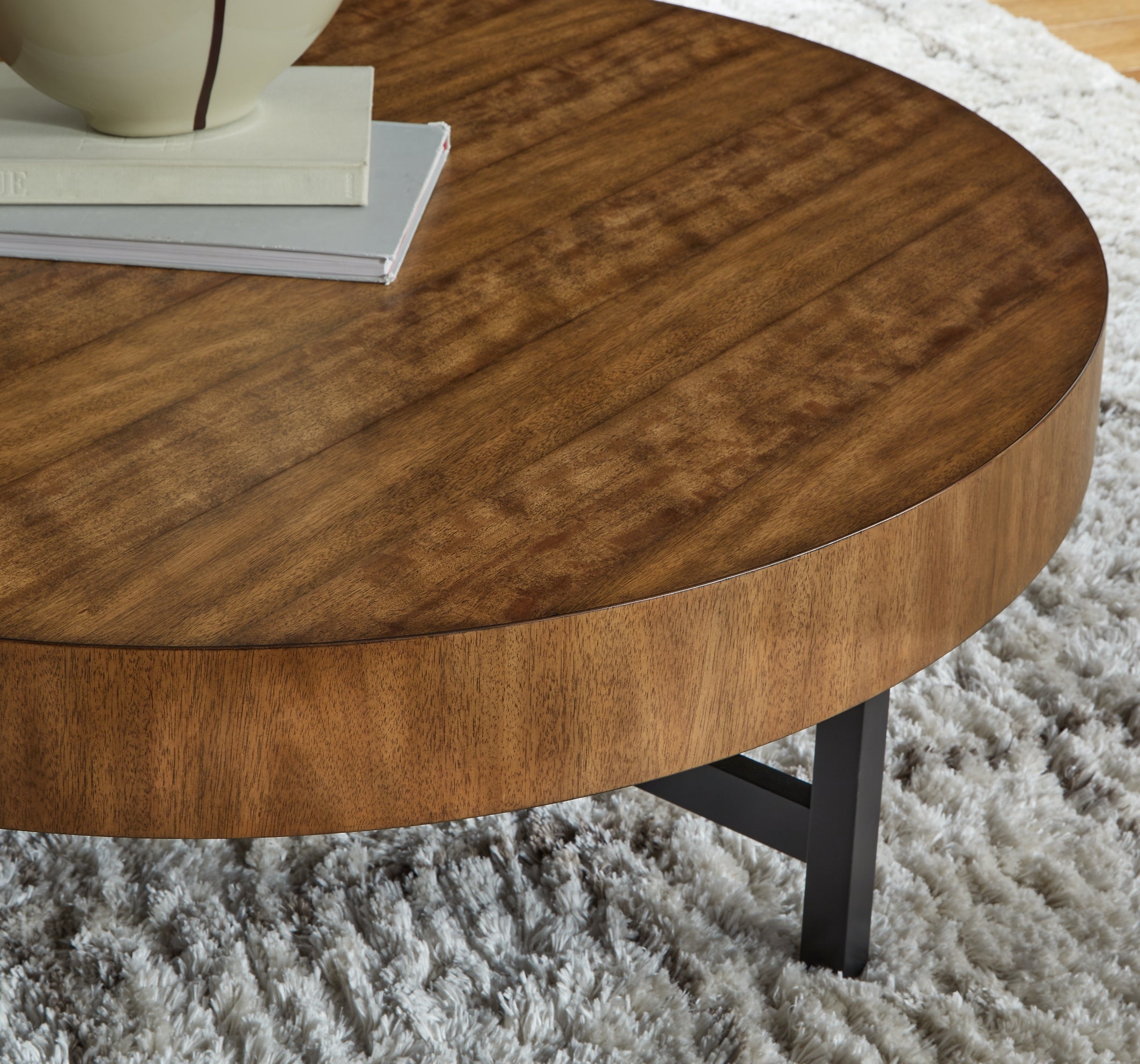 Steenlage 2-Piece Table Set - Brown/Black