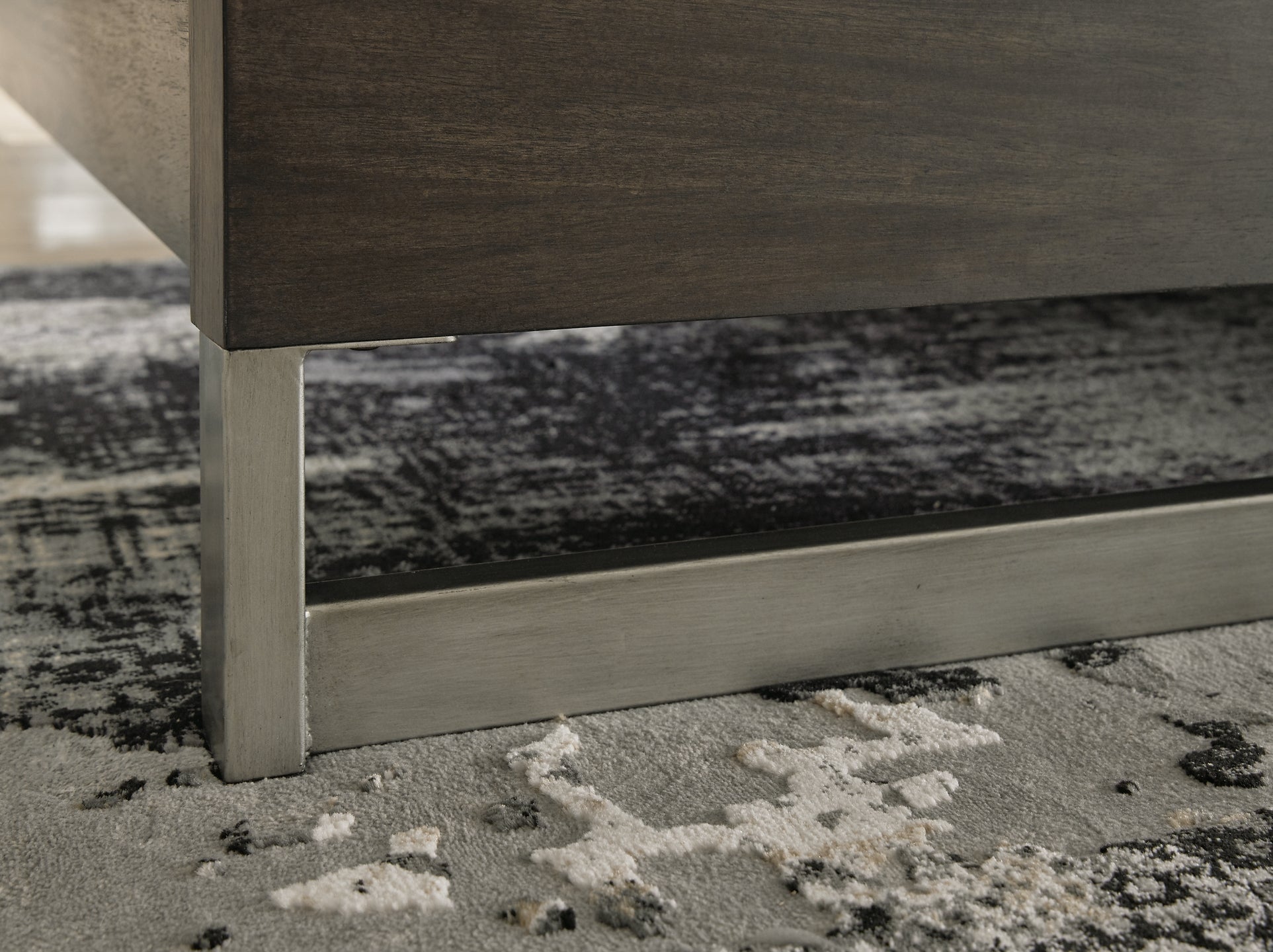 Arkenton California King Panel Bed with Mirrored Dresser