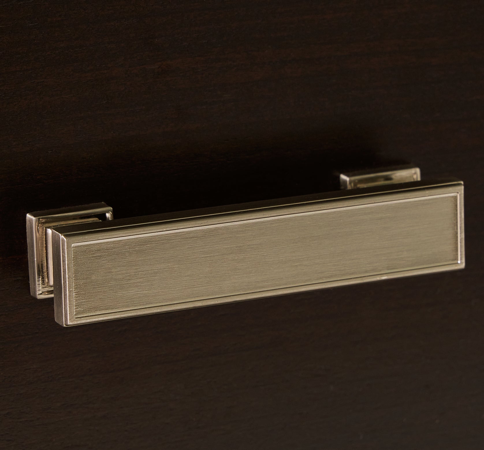 Covetown Queen Panel Bed with Mirrored Dresser and Chest