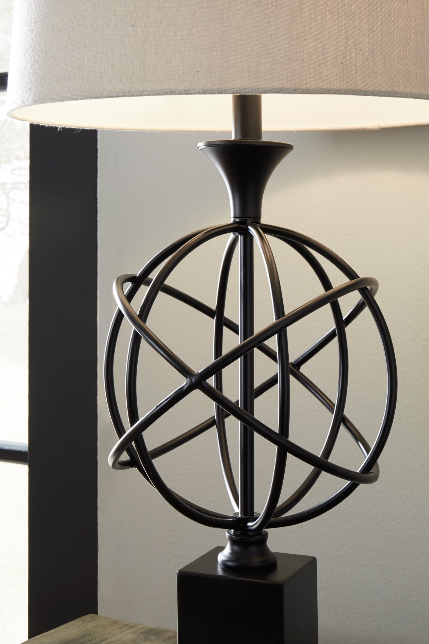 Camren Metal Table Lamp (1/CN)