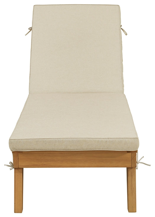 Byron Bay Chaise Lounge with Cushion