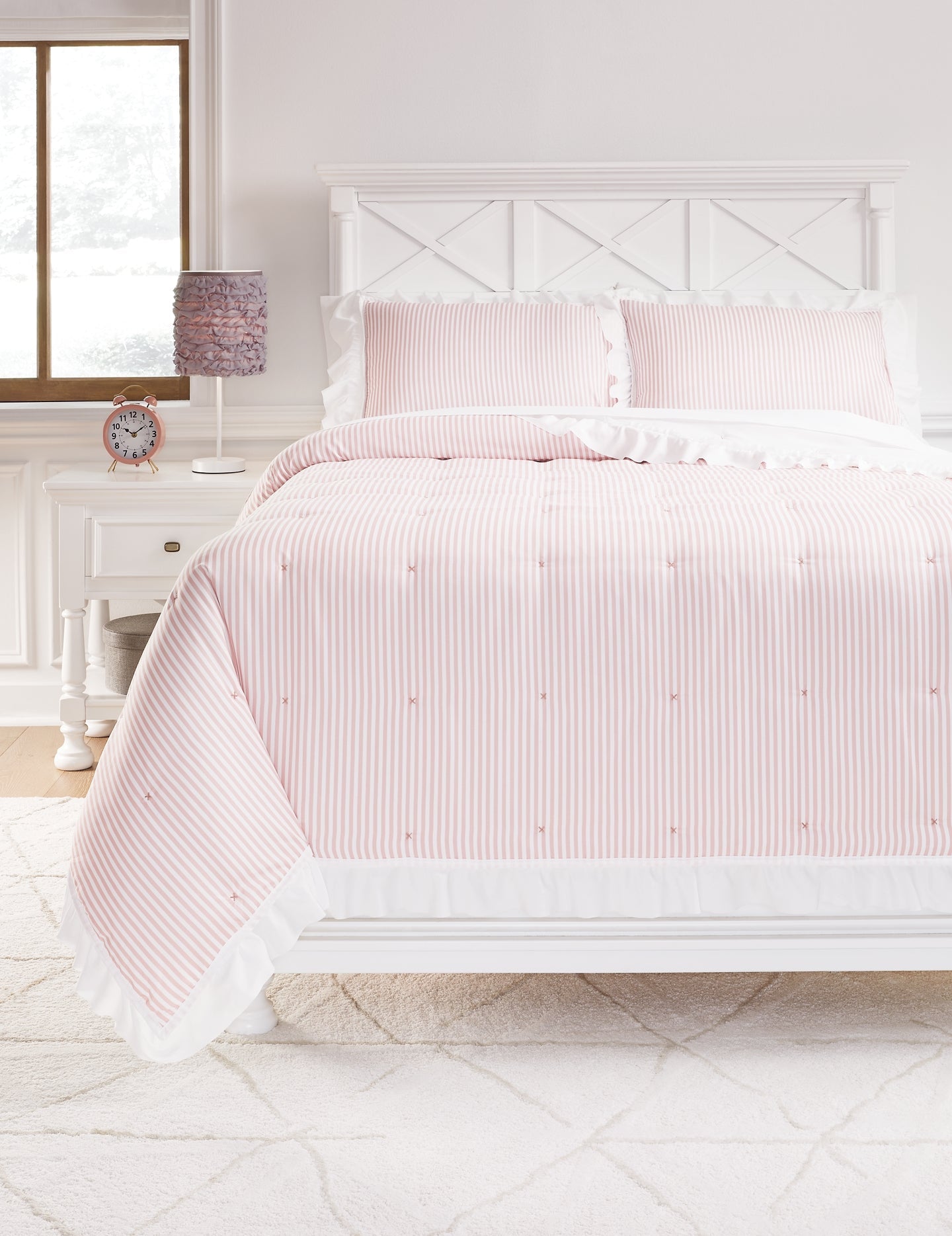 Jenalyn Twin Comforter Set