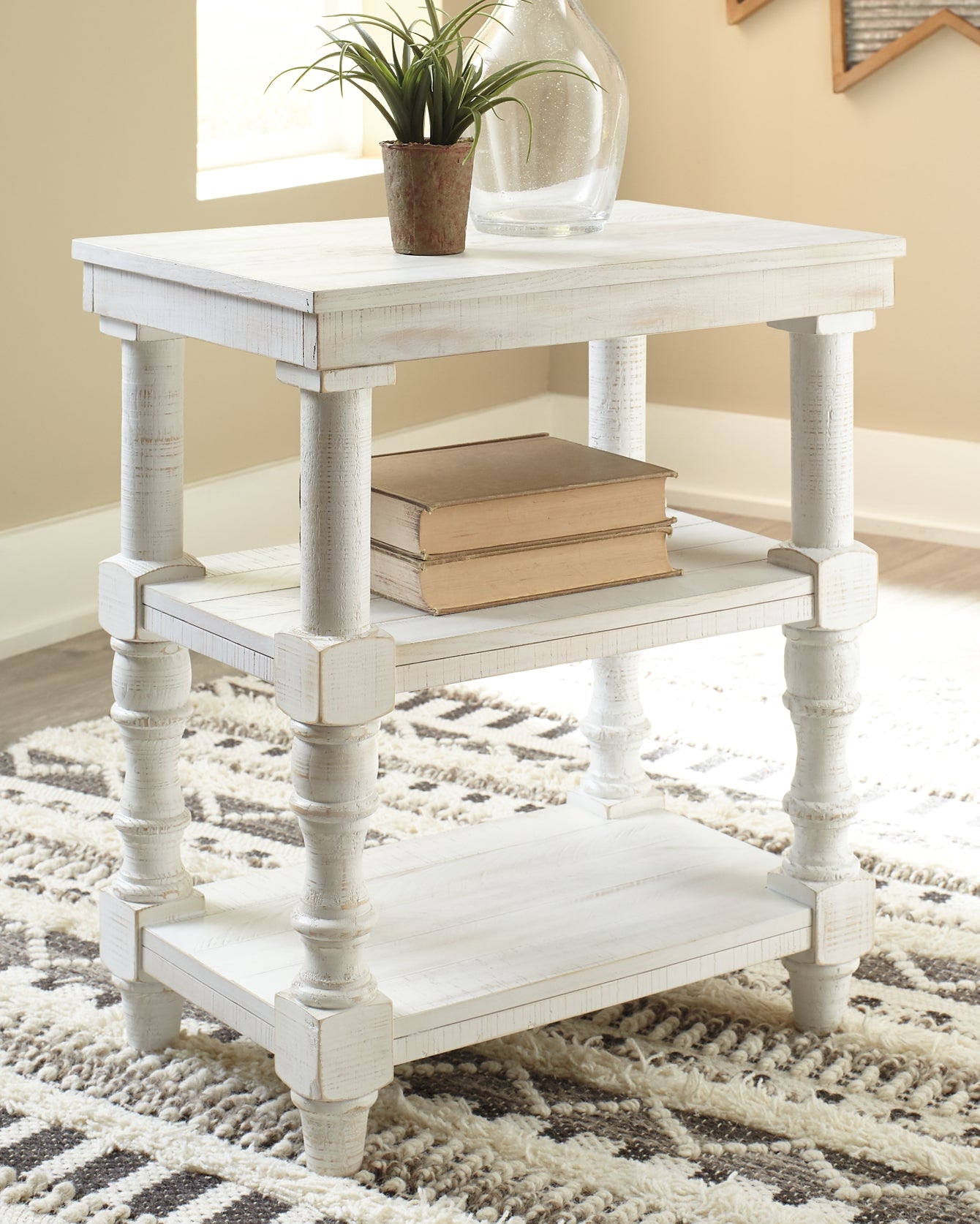 Dannerville Accent Table