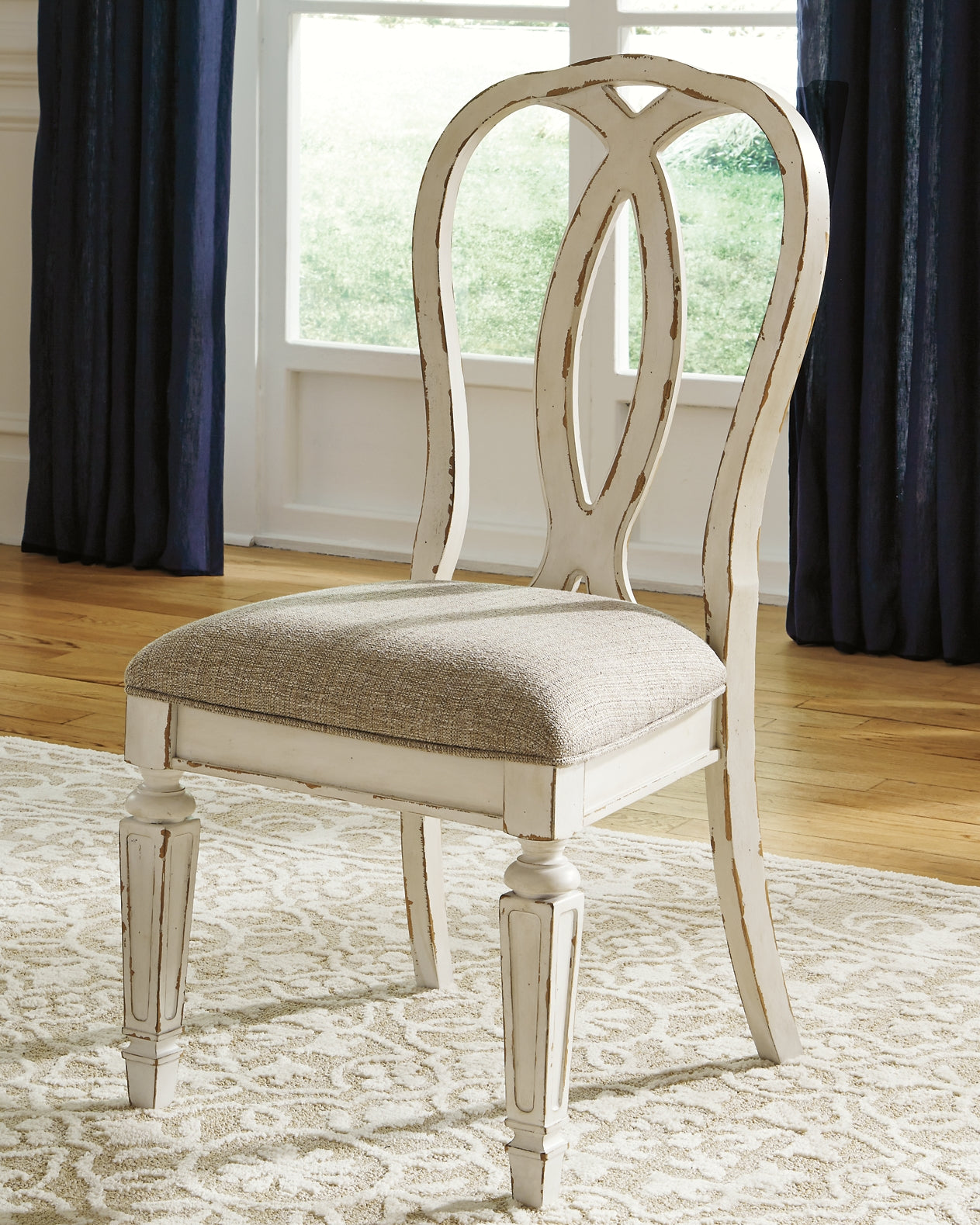 Realyn Dining Chair (Set of 2)