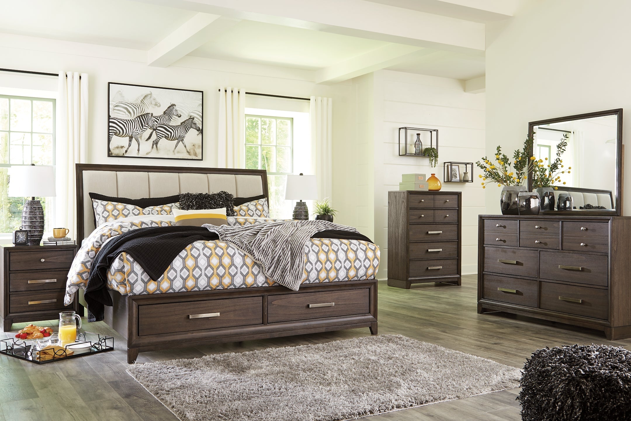 Brueban California King Panel Bed with 2 Storage Drawers with Mirrored Dresser and 2 Nightstands